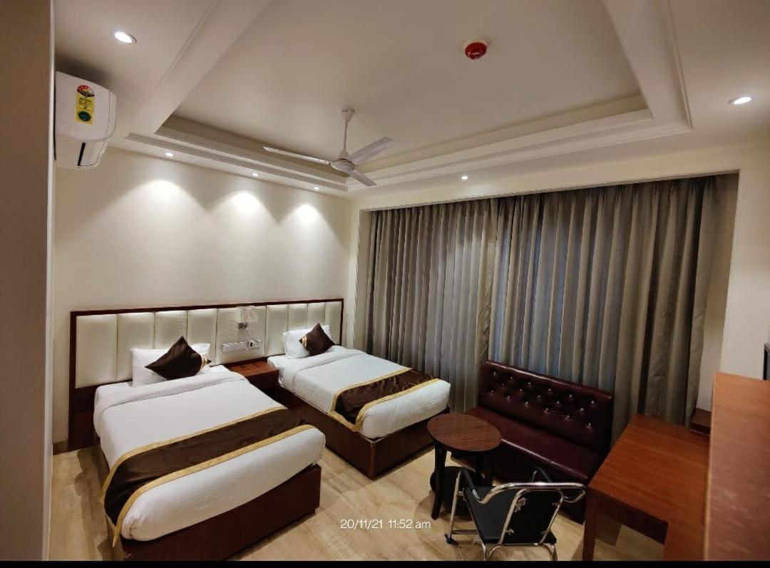 Mds Royal Resort Tulsipur Exteriör bild