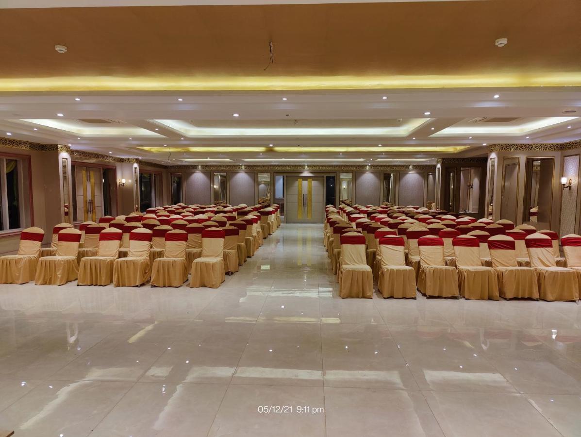 Mds Royal Resort Tulsipur Exteriör bild